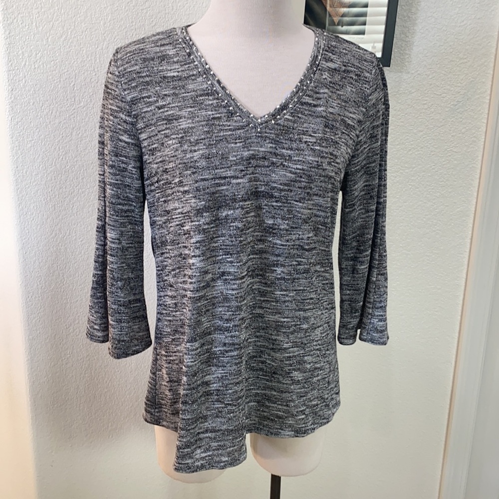 NY Collection Silver shimmer top